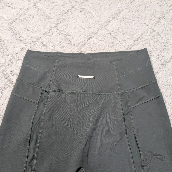 Gymshark Shorts Womens XS Green Whitney Simmons V3 Mesh Bike Train - Picture 2 of 7